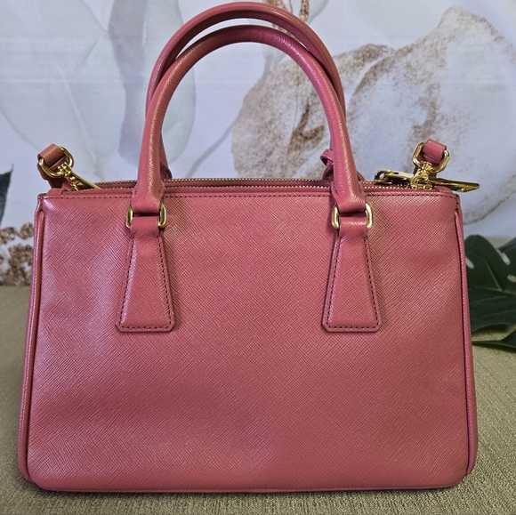 PRADA | Authentic Saffiano Lux Leather Galleria Double Zip in Pink sz S (10") - Picture 2 of 16